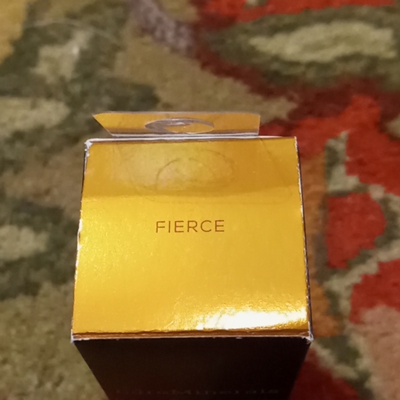 Bare Minerals highlighter- fierce - Picture 3 of 3